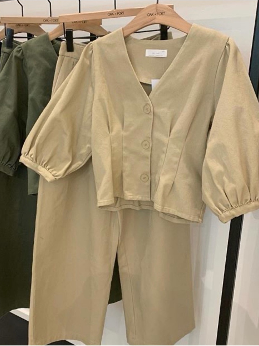 OAK + FORT Beige Puff-Sleeve Button Front Top